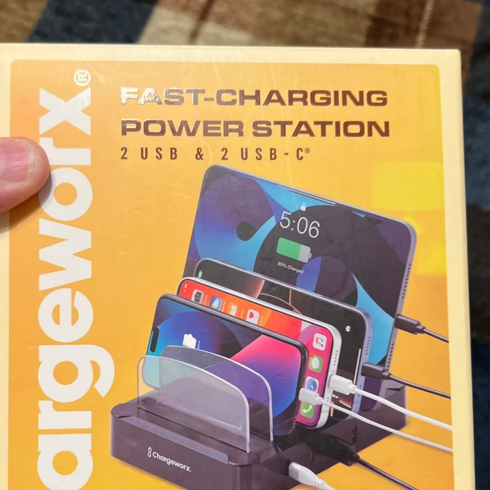 Fast-Charging Power Station - Black